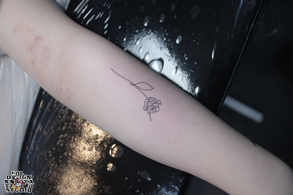 名古屋　タトゥー　女性